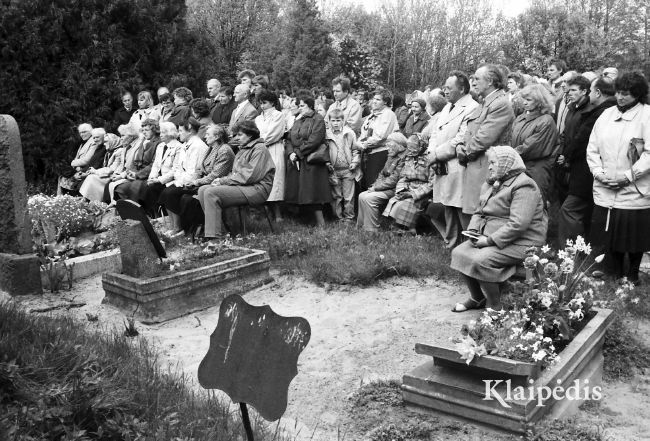 pavadinimas: Kapinių šventė Karklės kapinaitėse, raktai: Kapinių šventė