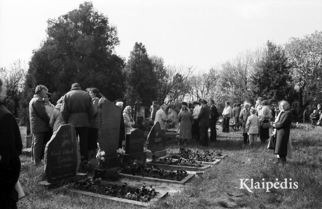 pavadinimas: Kapinių šventė Karklės kapinaitėse, raktai: Kapinių šventė