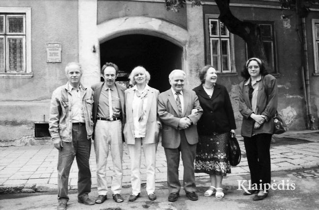 pavadinimas: Prie bendrijos būstinės Liepų g., raktai:  