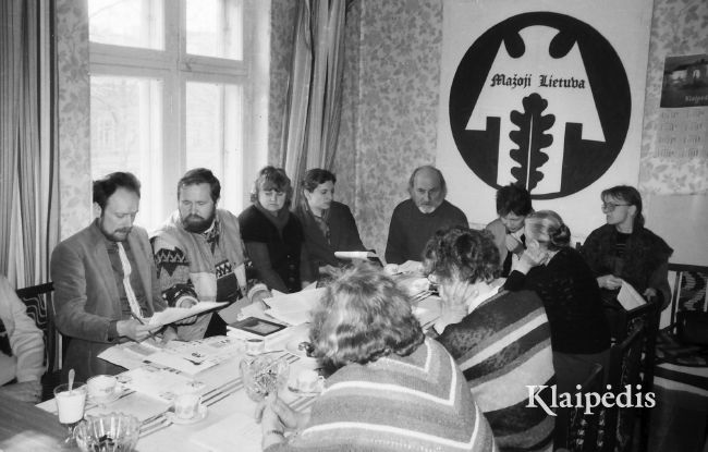 pavadinimas: Bendrija „Mažoji Lietuva“ savo būstinėje, raktai:  