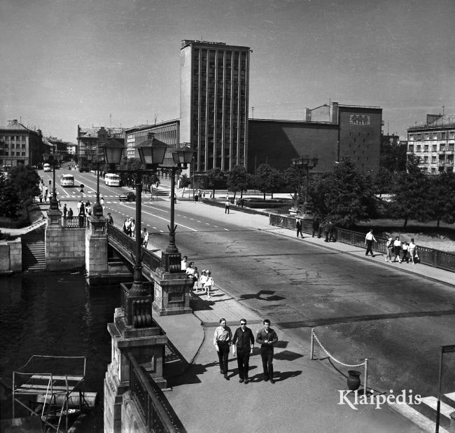pavadinimas: Kultūros rūmai žiūrint iš pastato Žvejų g., raktai:  