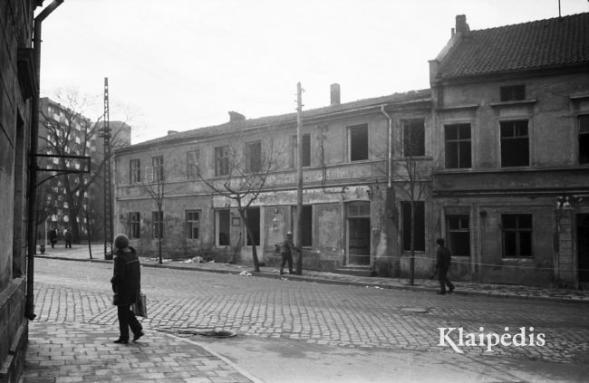 pavadinimas: Griaunami pastatai Kūlių Vartų pradžioje, raktai:  