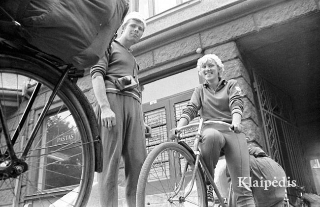 pavadinimas: Dviračiais – į resp. sąskrydį. 1969 m, raktai: dviratininkai dviračiai