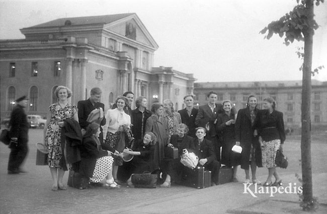 pavadinimas: Resp. l. atl. pirm. dalyviai klaipėdiškiai. 1954, raktai: lengvoji atletika pirmenybės