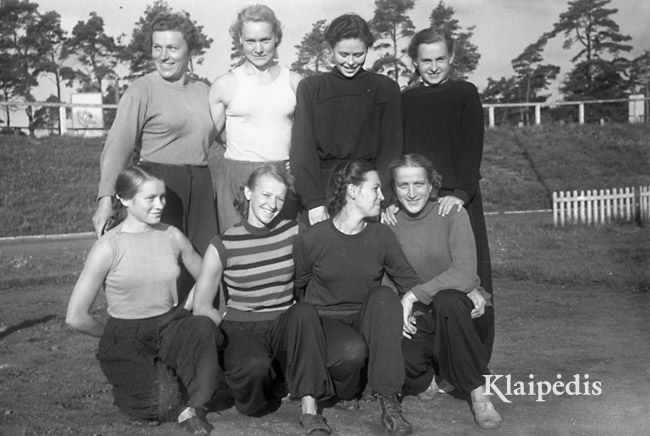 pavadinimas: Resp. rinktinės narės Klaipėdoje. 1955 m., raktai: lengvoji atletika