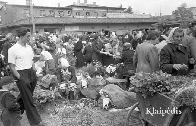 pavadinimas: Janio dieną Liepojos turguje, raktai: Liepoja Joninės